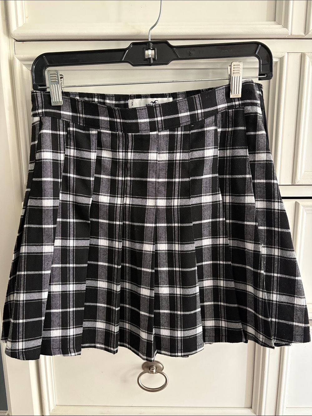 Hollister Black & White Plaid Pleated Skater Skirt